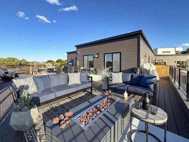 Building Photo - 500 Talbot Ave