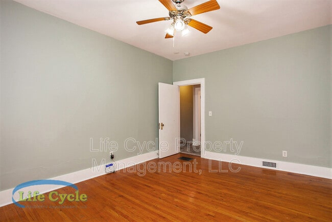 Building Photo - 248 Henry Ave SE