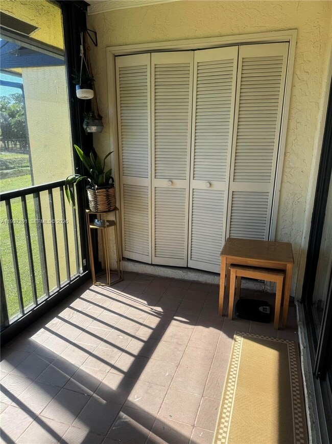 Building Photo - 4712 Lucerne Lakes Blvd E