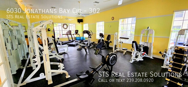 Building Photo - 6030 Jonathans Bay Cir