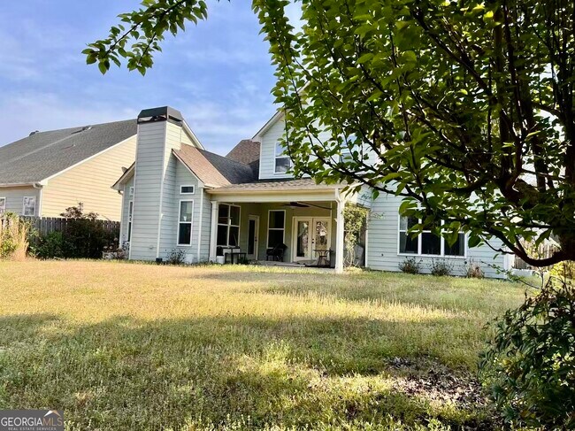 Building Photo - 303 Evesham Ave