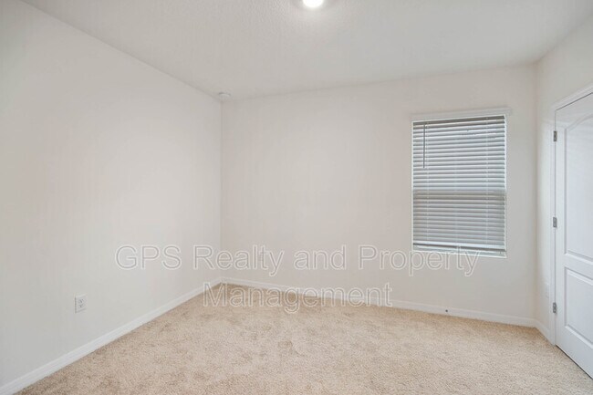 Building Photo - 739 Chinoy Rd
