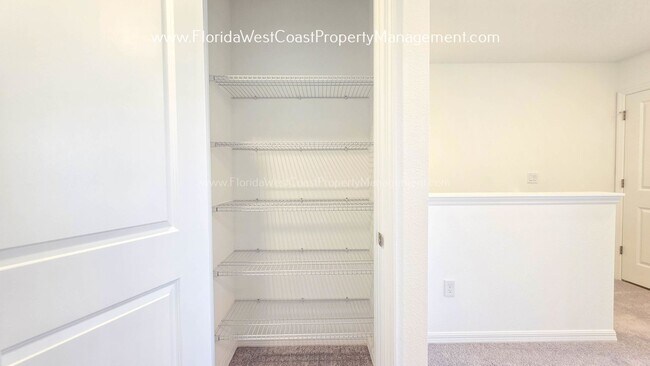 Building Photo - OUTSTANDING BRAND NEW TOWNHOME MOVE IN READY! AZARIO TOWNHOMES LWR !