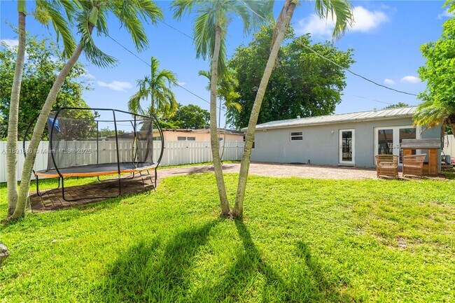 Building Photo - 301 NW 53rd Ct