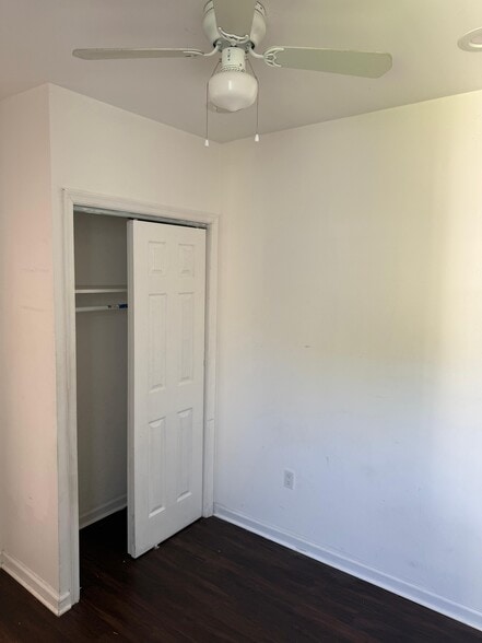 Building Photo - 3738 N Delhi St