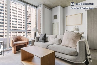 Building Photo - 215 W Lake St