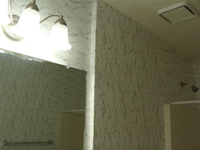 Building Photo - 3483 Fannin Dr