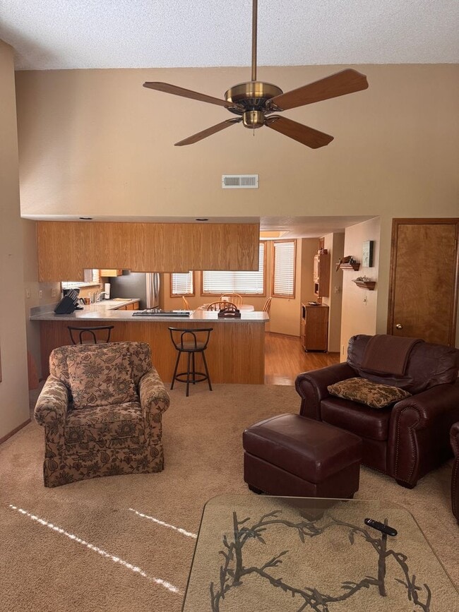 Building Photo - 6236 E Willow Loop