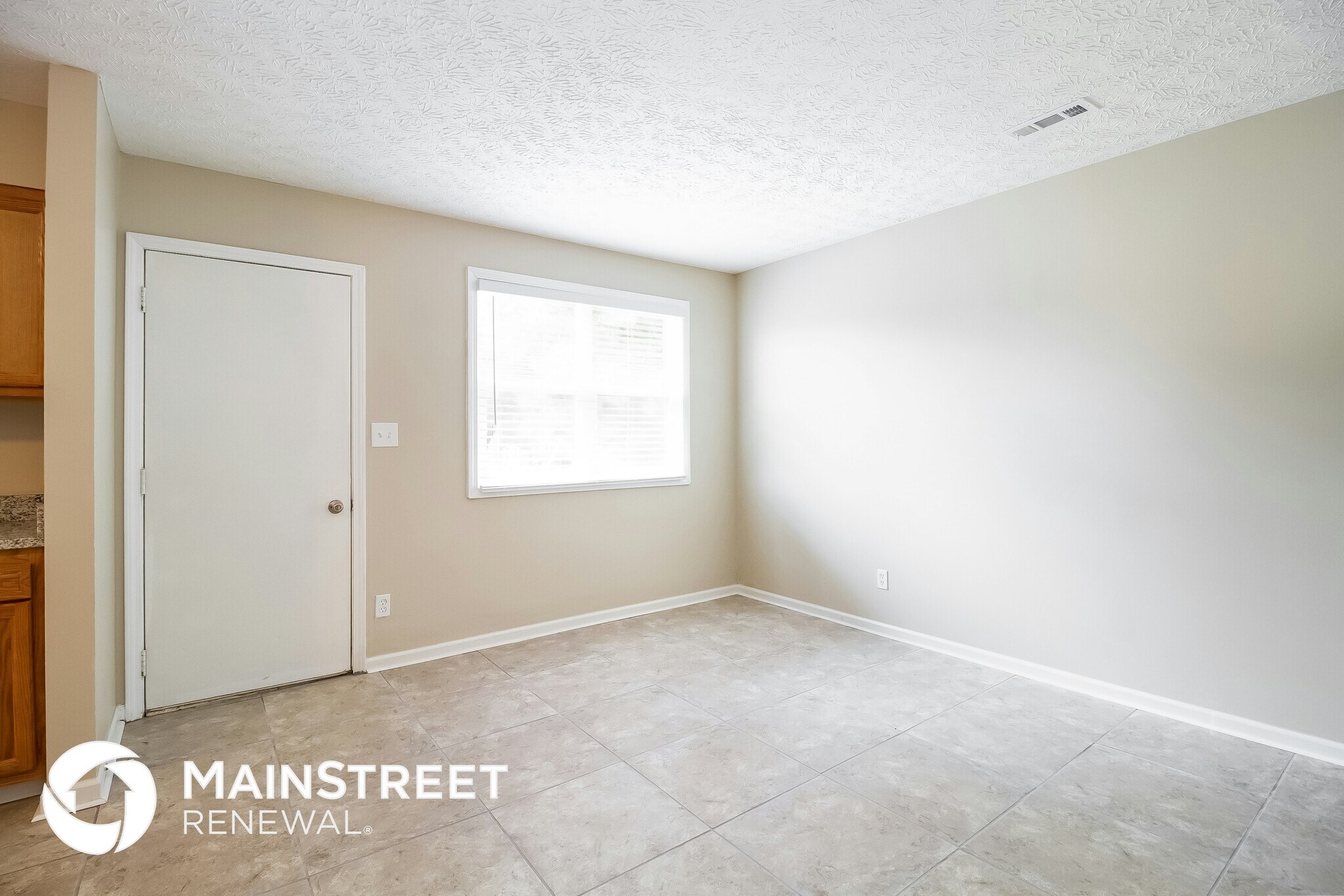 Building Photo - 2495 Willow View Ct