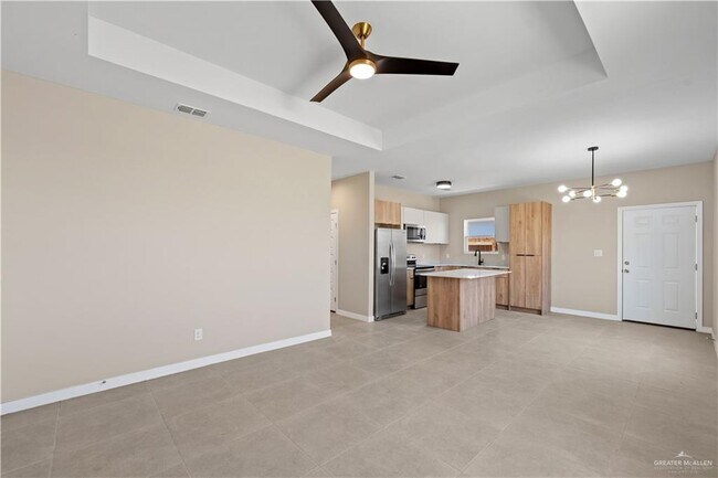 Building Photo - 12 Campeche Dr