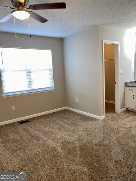 Building Photo - 5882 Sheldon Ct