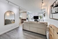 Building Photo - 354 W Miner St