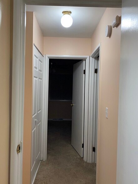 Building Photo - 519 Racine Ln