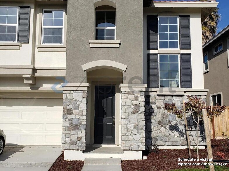 Building Photo - 1808 Stetson Cir