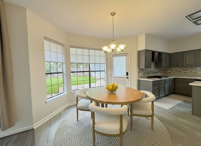 Building Photo - 16906 Scenic Lakes Way