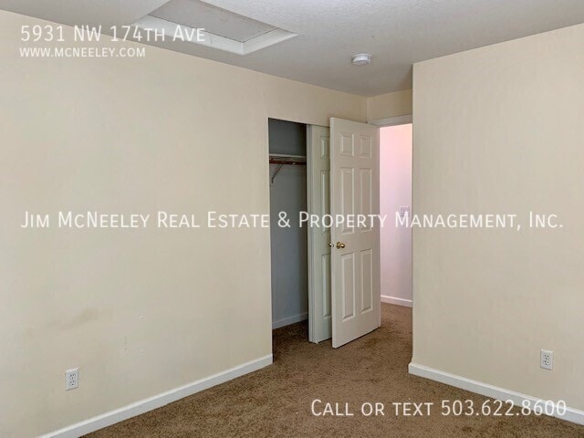 Building Photo - 5931 NW 174th Ave