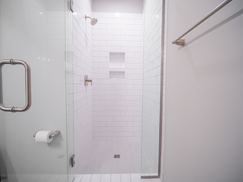 Main Floor Bathroom - 1122 Baptist World Center Dr