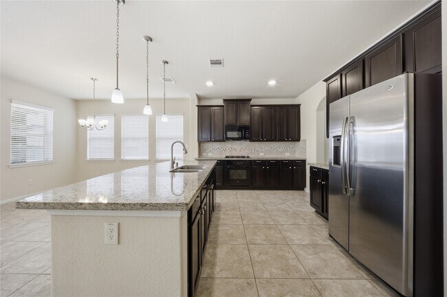 Building Photo - 24014 Via Viale Dr