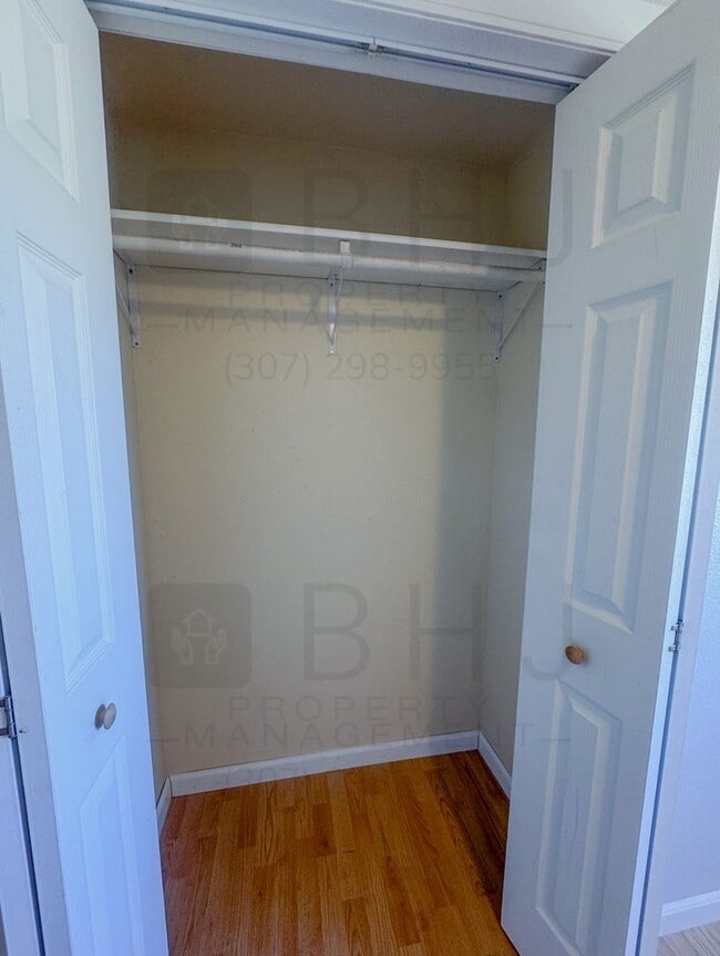 Building Photo - 4 BEDROOM / 2 BATH HOME IN SCSD1!