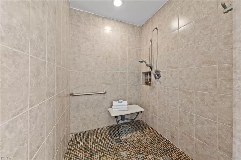 Building Photo - 4616 John Alden Rd