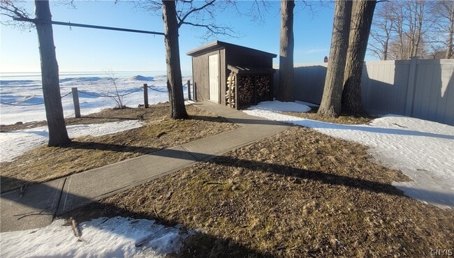 Building Photo - 2 S Rainbow Shores Rd