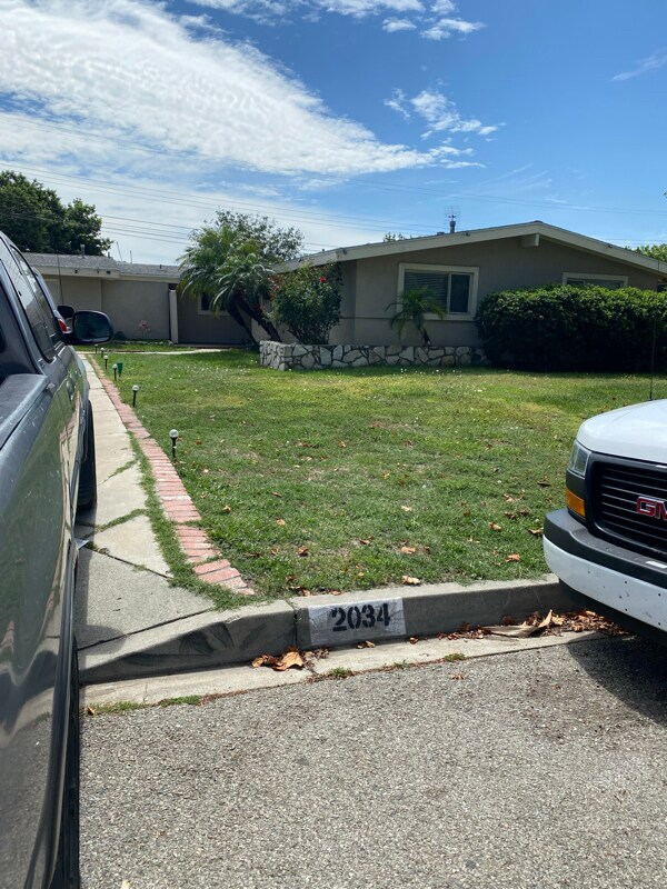 Building Photo - 2034 Linda Vista St