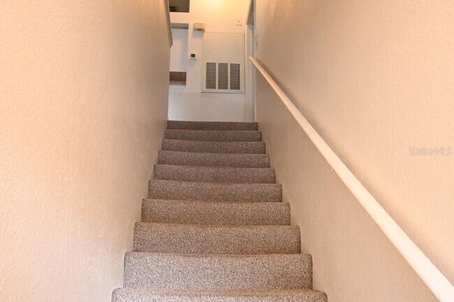 Building Photo - 36047 Deer Creek Dr