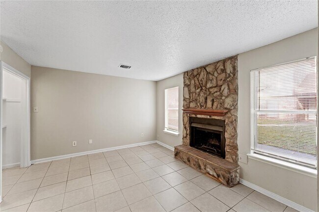 Building Photo - 5810 Twisted Pine Ct