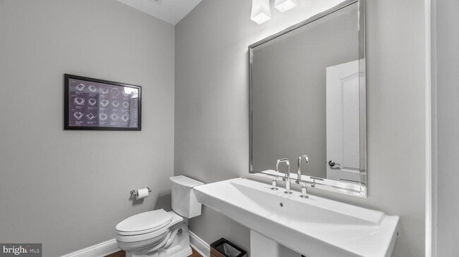 Building Photo - 7674 Maple Lawn Blvd