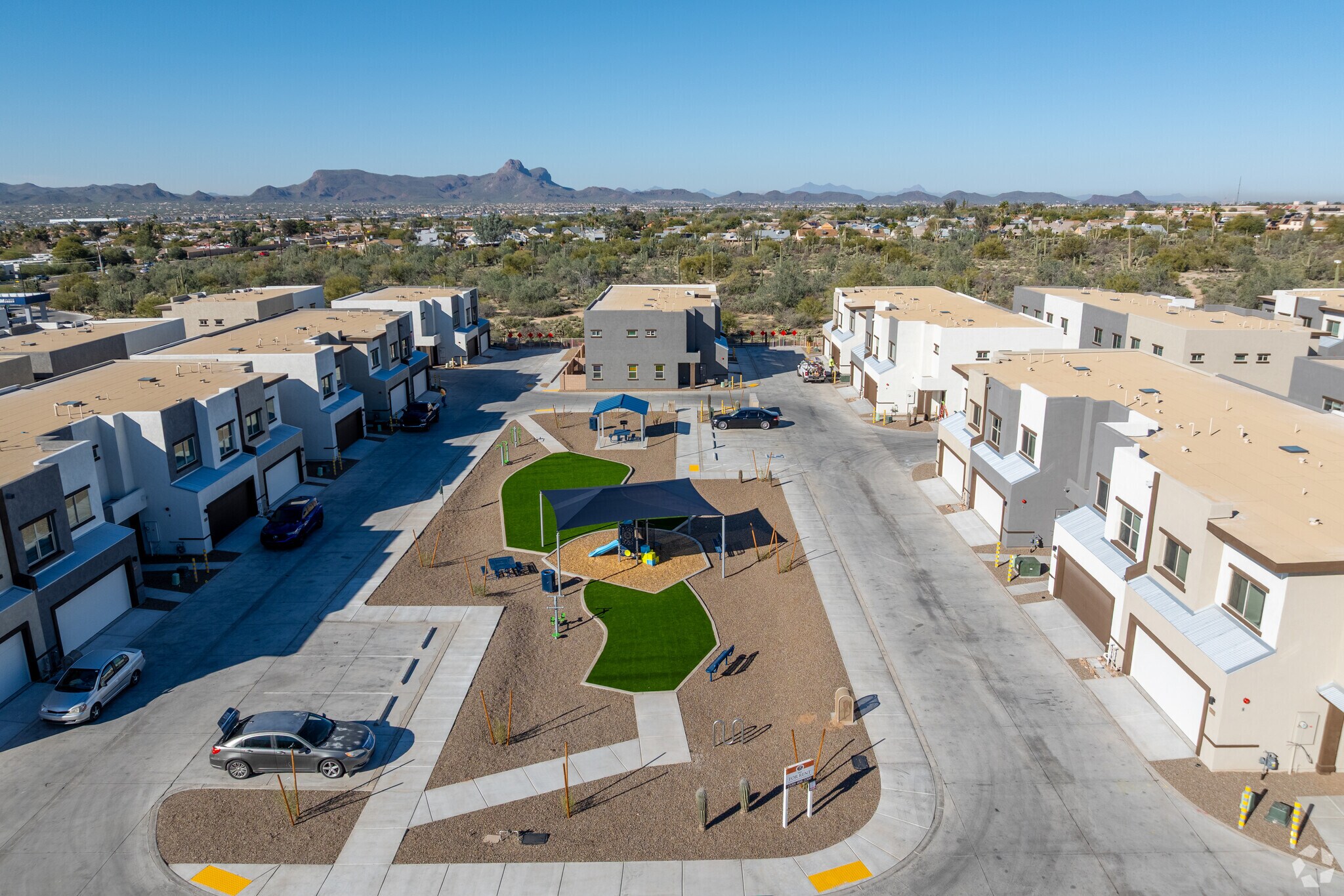 Building Photo - Cortaro Point