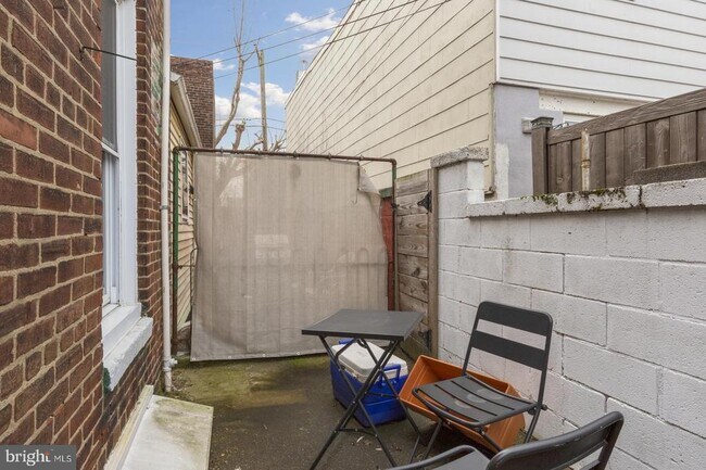 Building Photo - 2446 Memphis St