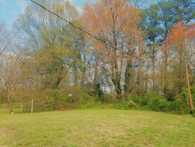 Building Photo - Brick ranch in Henrico off of Laburnum