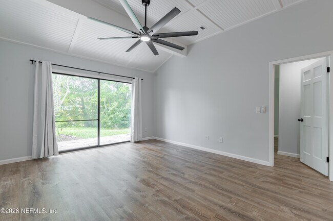 Building Photo - 8118 Baymeadows Cir E