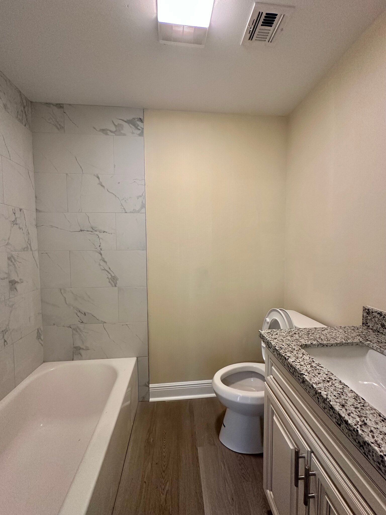 Building Photo - 3209 Idaho Ave