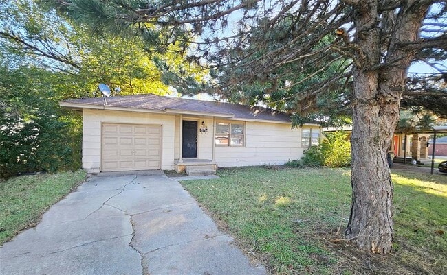 Primary Photo - 4304 N Libby Ave