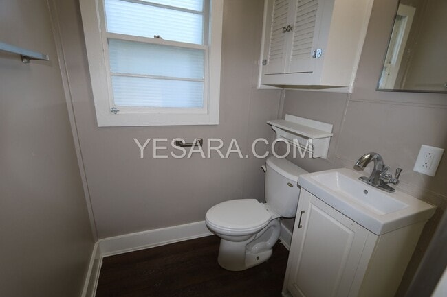 Building Photo - 2911-2911 Market St