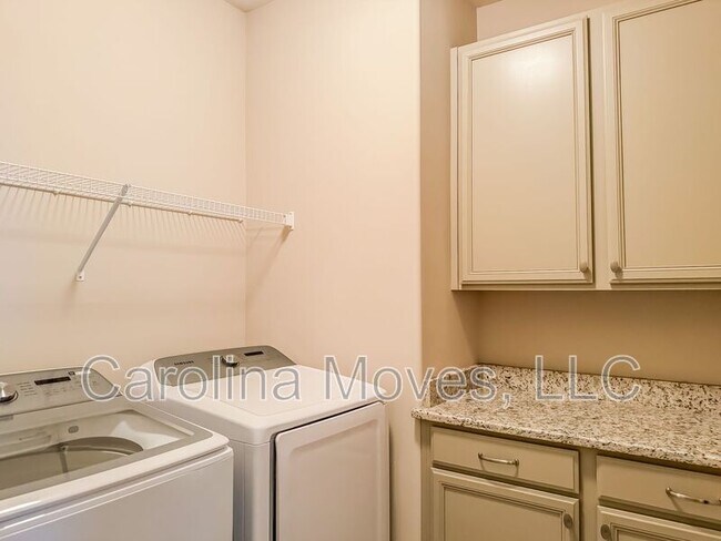 Building Photo - 3 Rocky Meadow Ct