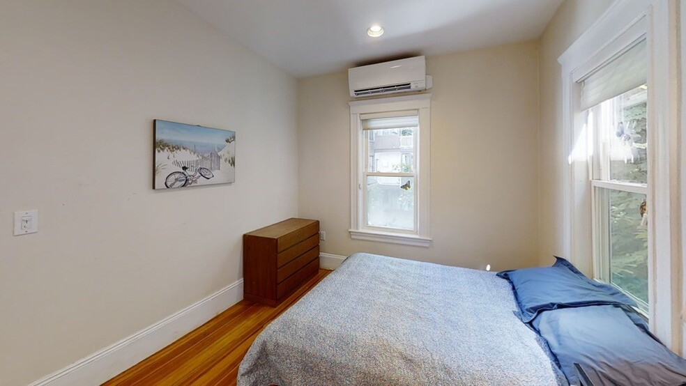 Building Photo - 307 Tappan St