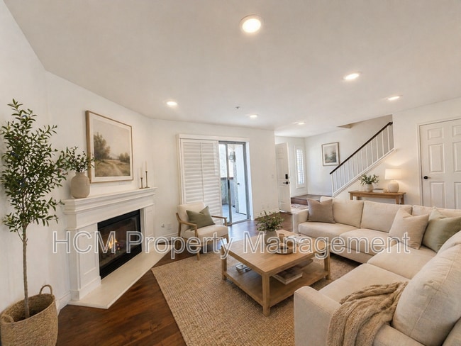 Building Photo - 201 Laurel Ave