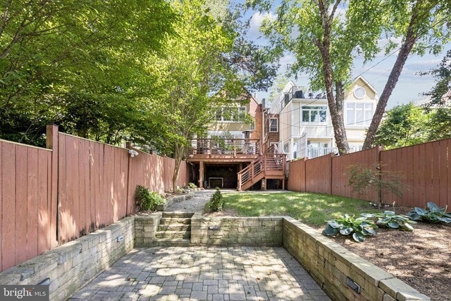 Building Photo - 4434 Volta Pl NW
