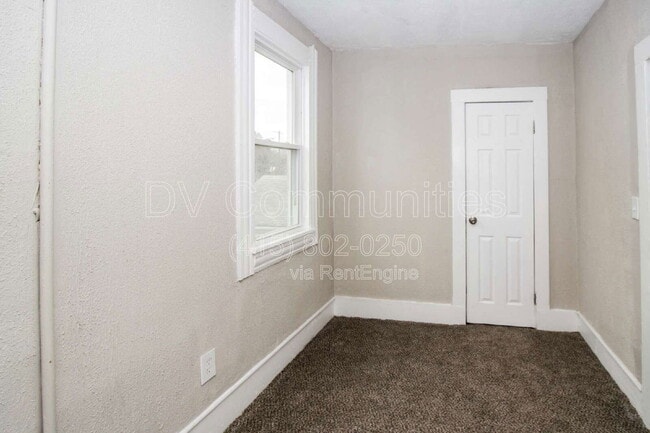 Building Photo - 2947 E 57th St