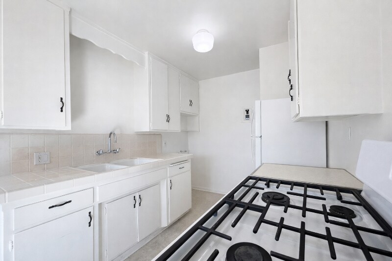 Building Photo - 2028 Wallace Ave