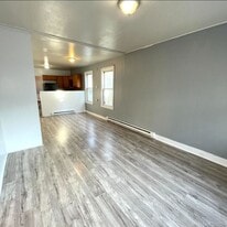 Building Photo - 578 Carroll Ave
