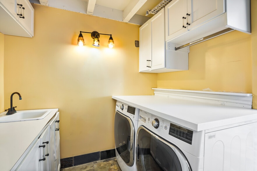 Building Photo - 25736 Punto de Vista Dr