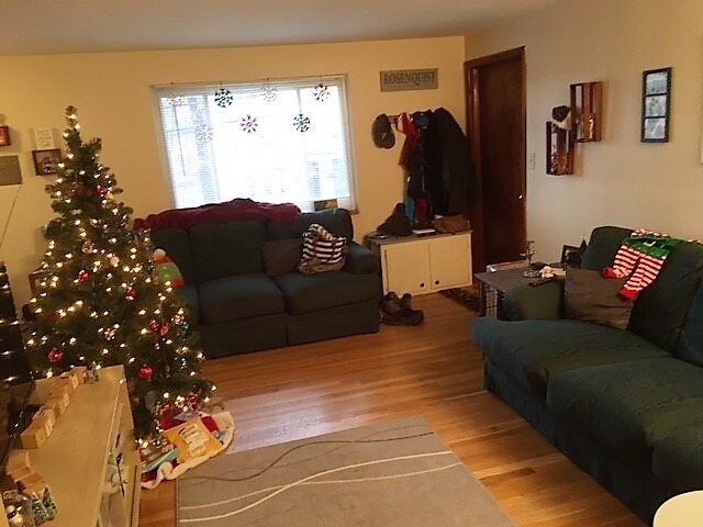 Building Photo - 130 Lacrosse St