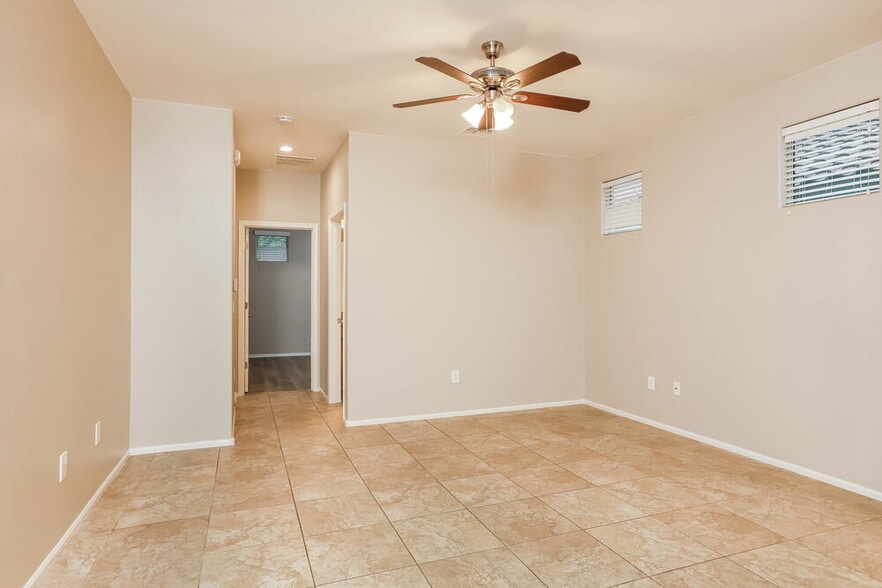 Building Photo - 6851 W Leeward Cove Way