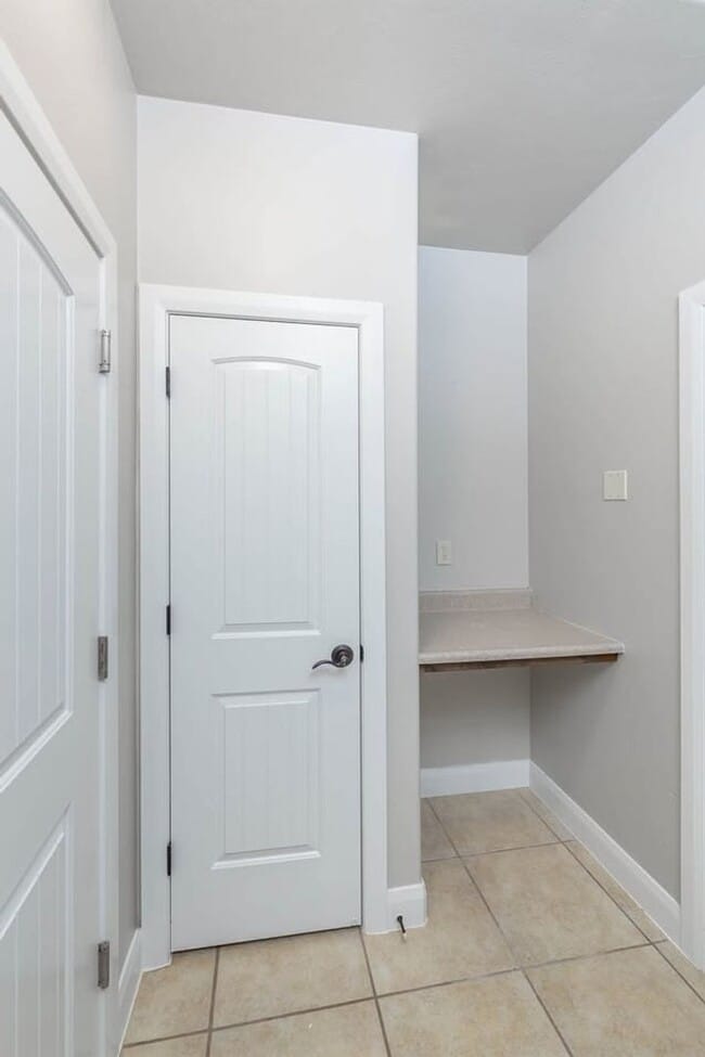 Building Photo - 4 Bedroom Single-Level Home In Hurricane - Small Pet Friendly