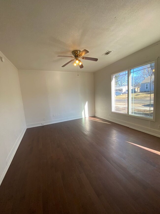 Building Photo - 1409 N 21st St