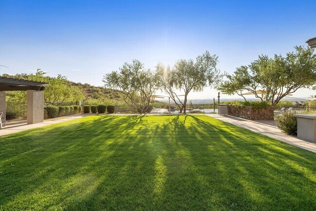 Building Photo - 11489 E Raintree Dr