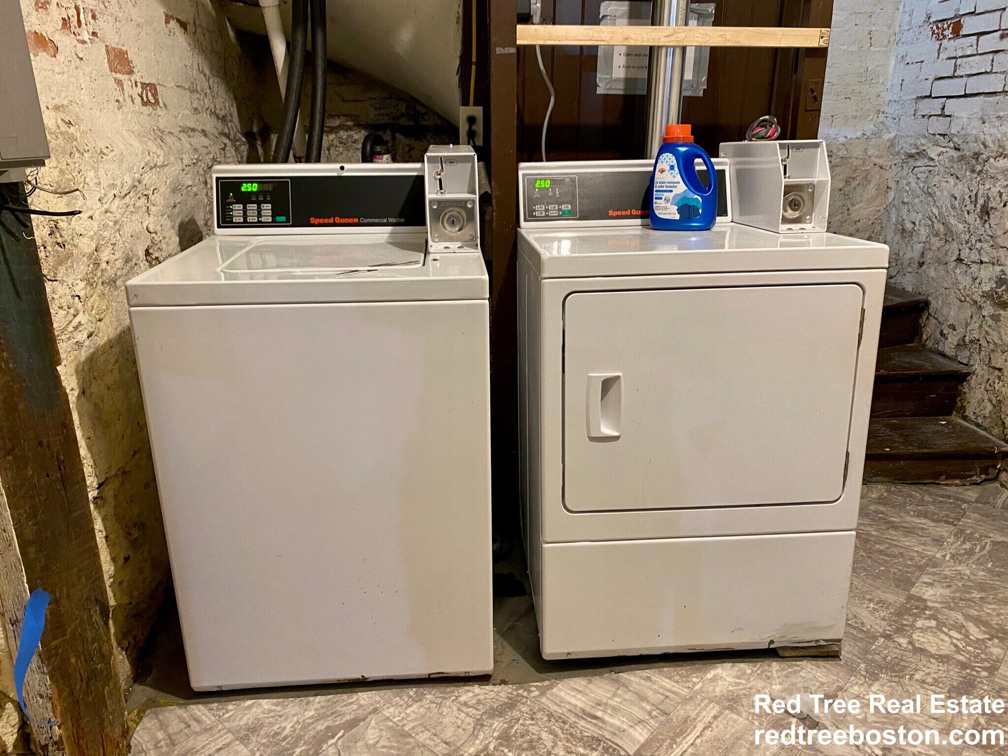 Building Photo - 31 Hurd Rd